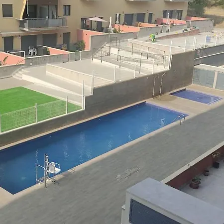 Nuevo Con Piscina Y Amplio Balcon Sant Carles De La Rapita